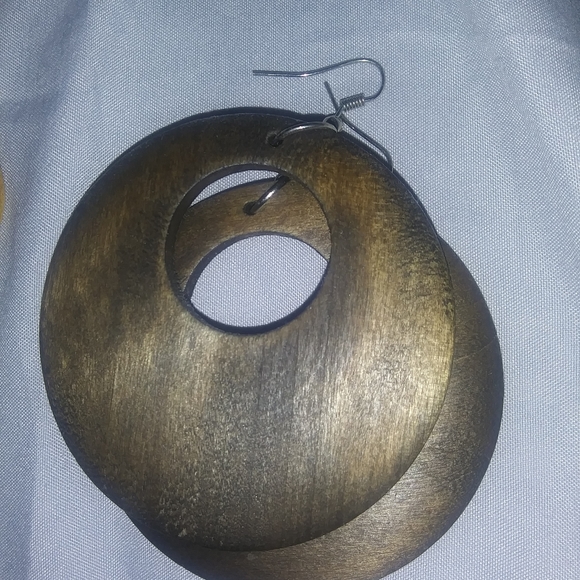 Earrings - Picture 14 of 16